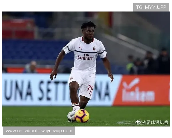 尤文图斯签下后卫凯西,球员正式亮相都灵基地 尤文图斯签下后卫凯西,球员正式亮相都灵基地